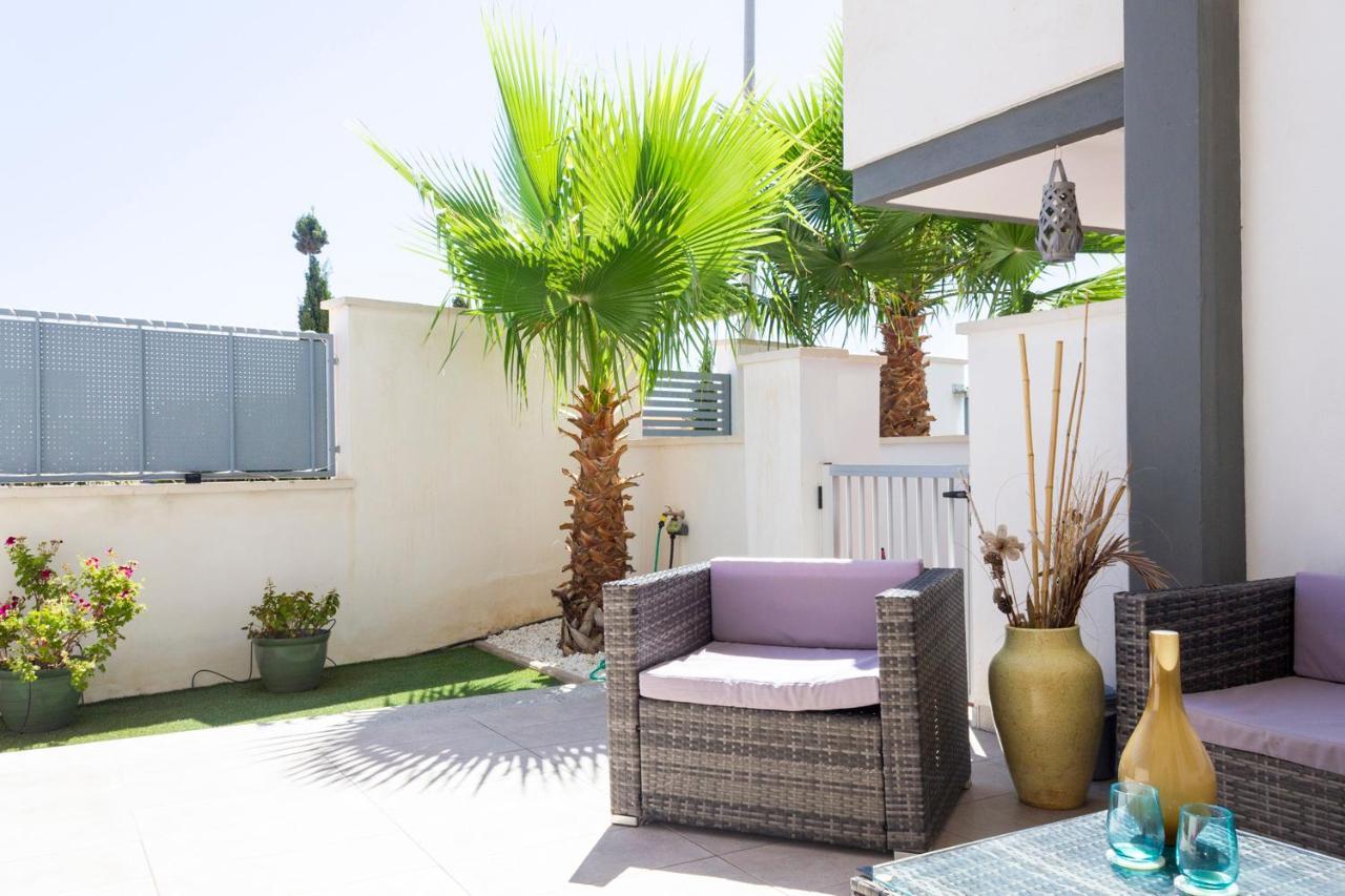 Bungalow Pink Garden Orihuela Exterior foto
