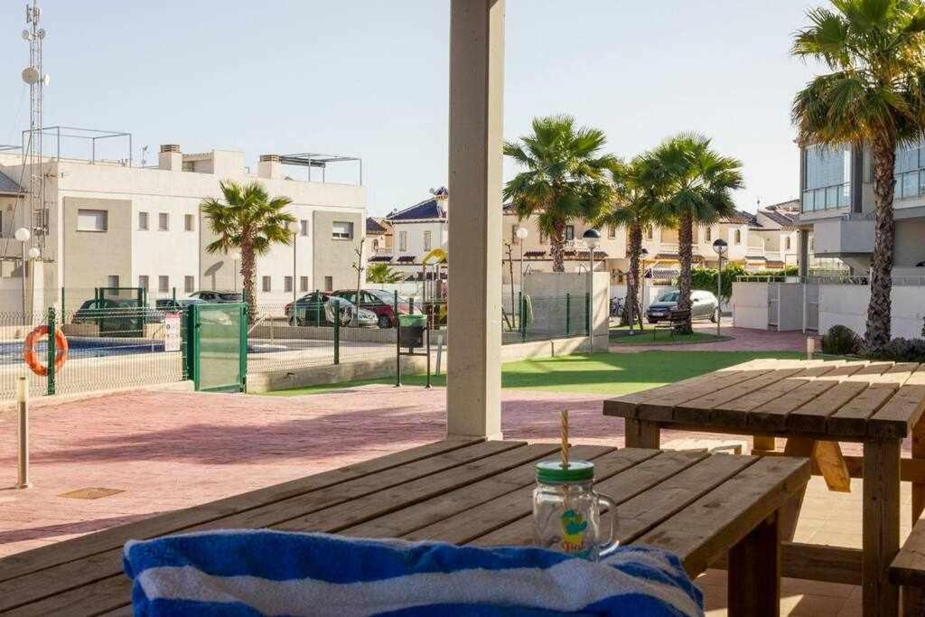 Bungalow Pink Garden Orihuela Exterior foto